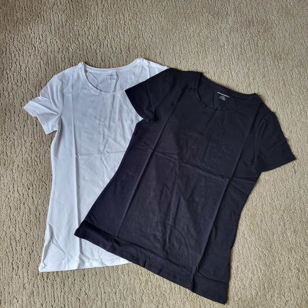 Women’s 2-Pack Short Sleeve Crewneck T-Shirts – Black & White – Size S – NWOT - Picture 2 of 8